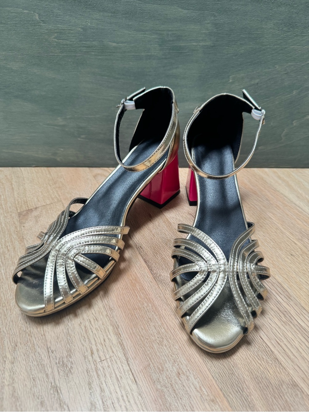 Gold Sandals with Contrast Block Heel- NWOT COMFY- 9 - Picture 6 of 6